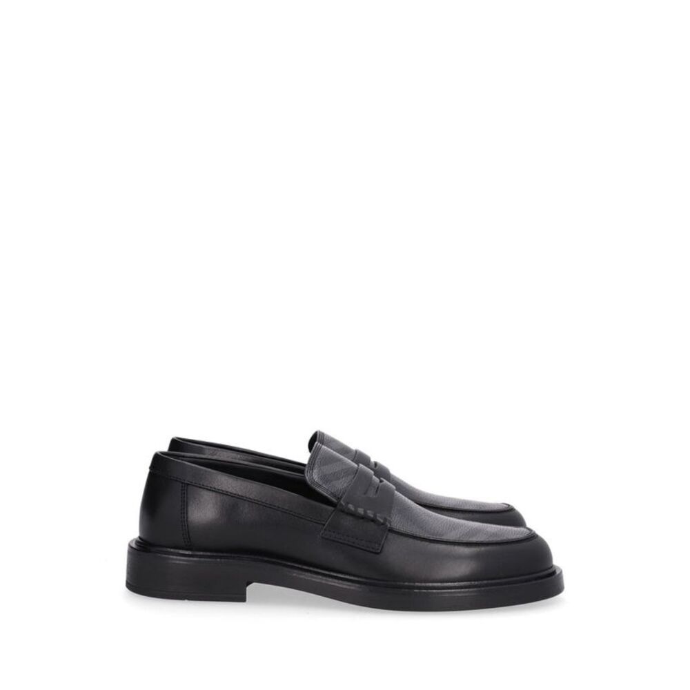 Burberry Men Pembroke Loafers In Leather And Check